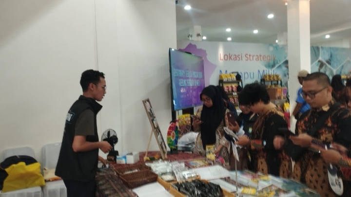 Durian ‘Raja Buah’ dari Pulau Pinang Malaysia dipromosikan semakin gencar di PRSU ke-50